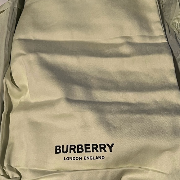 Burberry Sneakers size 9 - Picture 5 of 12